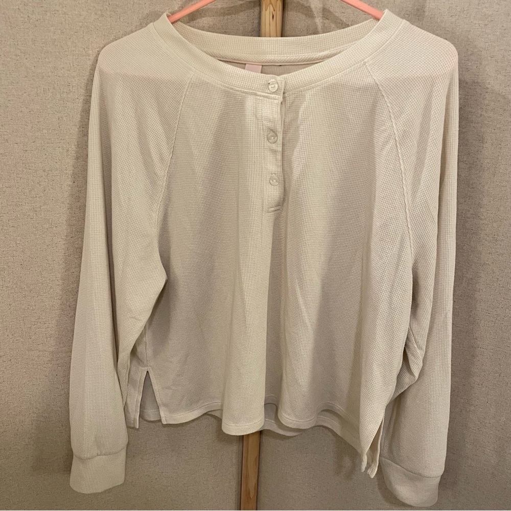 Victoria’s Secret Women’s Waffle Knit Long Sleeve Shirt